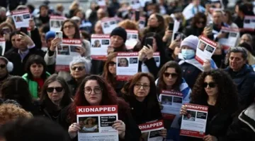 عائلات الإسرائيليين المحتجزين في غزة: المصالح السياسية عطلت تحرير الرهائن