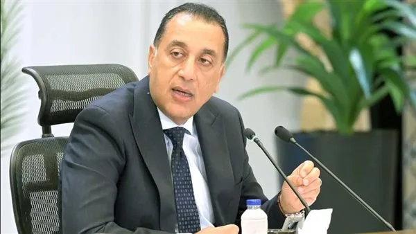 عاجل | رئيس الوزراء يشرع في جولة تفقدية لمتابعة تجهيزات البنية التحتية لاستيراد الغاز الطبيعي في منطقة السخنة عاجل | رئيس الوزراء يشرع في جولة تفقدية لمتابعة تجهيزات البنية التحتية لاستيراد الغاز الطبيعي في منطقة السخنة