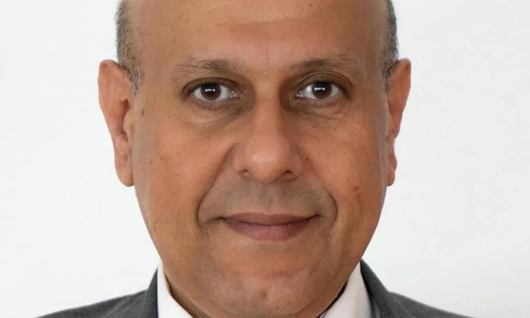 عاشور يعين د. وائل عقل لإدارة مهام الرئيس التنفيذي لمدينة زويل عاشور يعين د. وائل عقل لإدارة مهام الرئيس التنفيذي لمدينة زويل