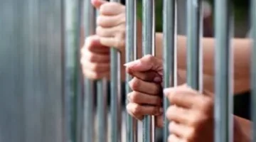 عاطلان يرويان تفاصيل اقتحام شقتين في التجمع الأول: دخلنا من النوافذ.