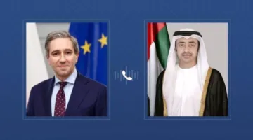 عبد الله بن زايد ووزير الخارجية الإيرلندي يناقشان عبر الهاتف القضايا الإقليمية الراهنة