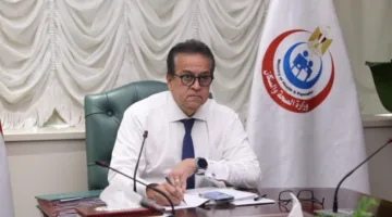عبدالغفار يشدد على أهمية تعزيز الرقابة على تداوُل الأدوية في السوق المصري