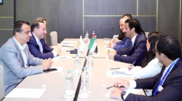 عبدالله بن طوق: تعزيز الشراكة السياحية مع قبرص واليونان