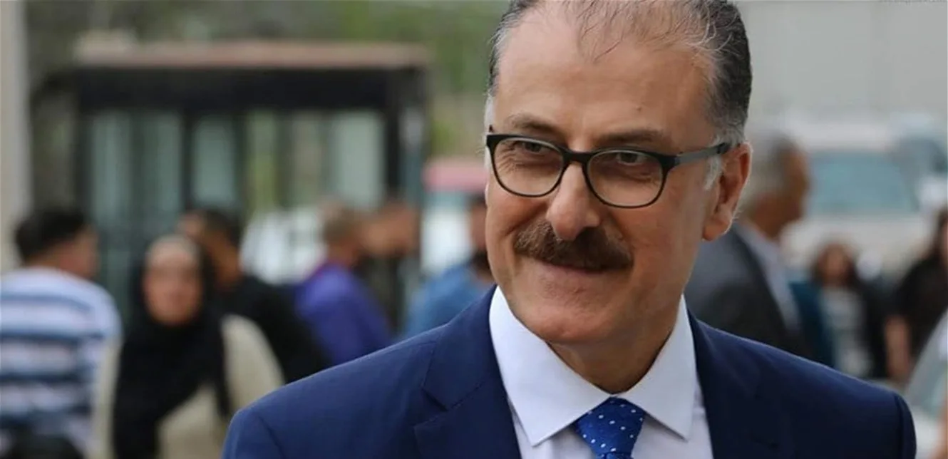 عبدالله يستفسر: هل يتعين علينا الانتظار لتوجيه أو توصية دولية قبل بدء إعادة هيكلة القطاع العام؟ عبدالله يستفسر: هل يتعين علينا الانتظار لتوجيه أو توصية دولية قبل بدء إعادة هيكلة القطاع العام؟