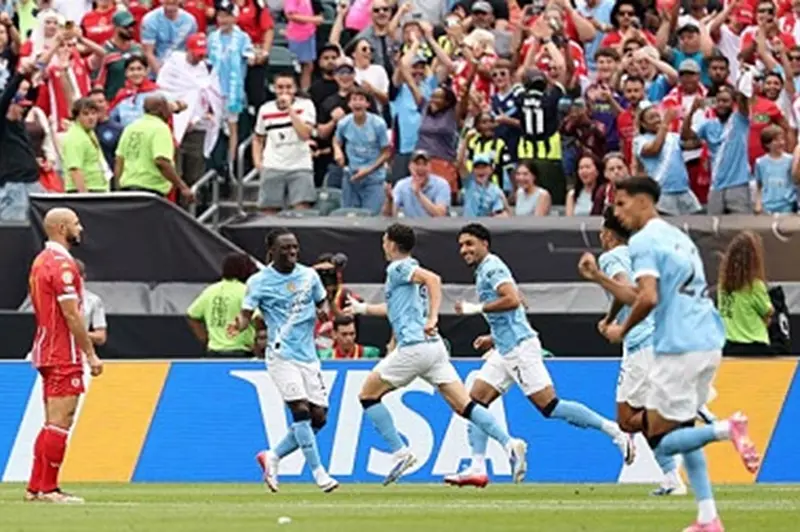 على ضفاف البحر.. مانشستر سيتي يتهيأ لملاقاة يوفنتوس بأسلوب مميز (صور وفيديو) على ضفاف البحر.. مانشستر سيتي يتهيأ لملاقاة يوفنتوس بأسلوب مميز (صور وفيديو)