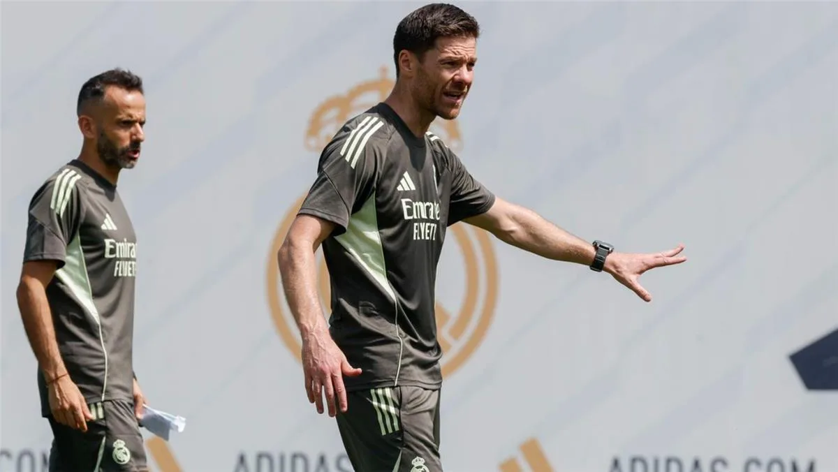 على نهج أرنولد: ريال مدريد يهدف لإبرام 3 تعاقدات جديدة، منها لاعب من ليفربول. على نهج أرنولد: ريال مدريد يهدف لإبرام 3 تعاقدات جديدة، منها لاعب من ليفربول.