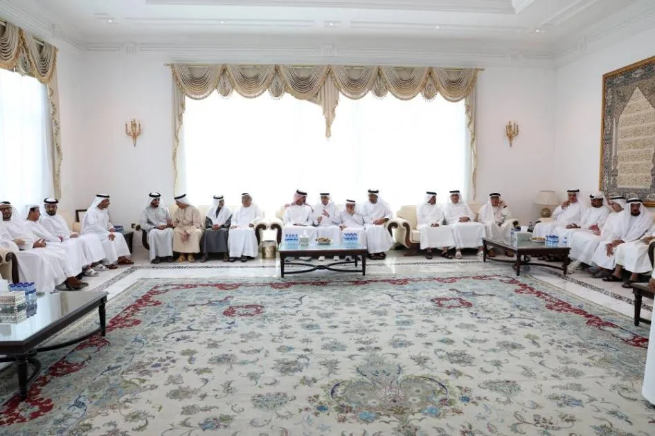 عمار بن حميد والشيوخ يقدمون التعازي بوفاة محمد إبراهيم عبيدالله عمار بن حميد والشيوخ يقدمون التعازي بوفاة محمد إبراهيم عبيدالله