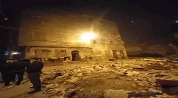 عمارة مكونة من 5 طوابق تنهار في السيدة زينب والأنباء تشير إلى وجود مصابين