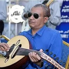 شاهد الفيديو: أجواء احتفالية في حفل زفاف بالقاهرة حيث أبدع عازف العود المعروف عوض أحمودي بأداء رائعة الهرم وردي “أقابلك” وسط تصفيق وزغاريد الحضور. شاهد الفيديو: أجواء احتفالية في حفل زفاف بالقاهرة حيث أبدع عازف العود المعروف عوض أحمودي بأداء رائعة الهرم وردي “أقابلك” وسط تصفيق وزغاريد الحضور.