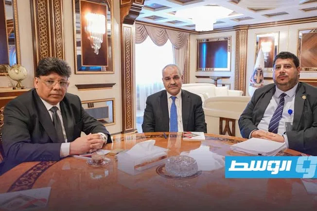 عيسى وسليمان يتحدثان عن نتائج إيقاف تبادل النفط بالوقود عيسى وسليمان يتحدثان عن نتائج إيقاف تبادل النفط بالوقود