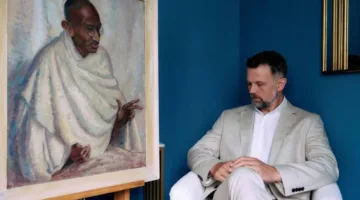 «غاندي في ذروة نفوذه» سيُعرض في المزاد الشهر المقبل