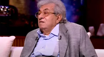 فاروق فلوكس: تخليت عن عزاء والدتي لعرض مسرحية “سنة مع العمل الممتع”