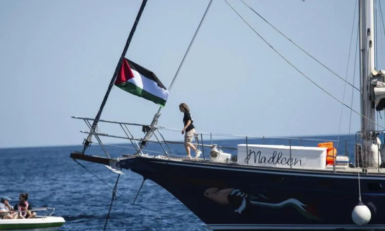 “فتح”: احتلال السفينة “مادلين” يبرز الإصرار على ارتكاب الجرائم. “فتح”: احتلال السفينة “مادلين” يبرز الإصرار على ارتكاب الجرائم.
