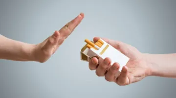 فرنسا تفرض حظرًا على التدخين في السواحل والمتنزهات