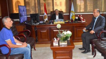 نجاح محافظ الغربية في حل أزمة توريد الياسمين في شبرابلولة.. التفاصيل هنا