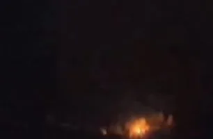 لقطات لهجوم صاروخي على القوات الإسرائيلية في الجولان نفذته مجموعة تدعى كتائب الشهيد محمد الضيف