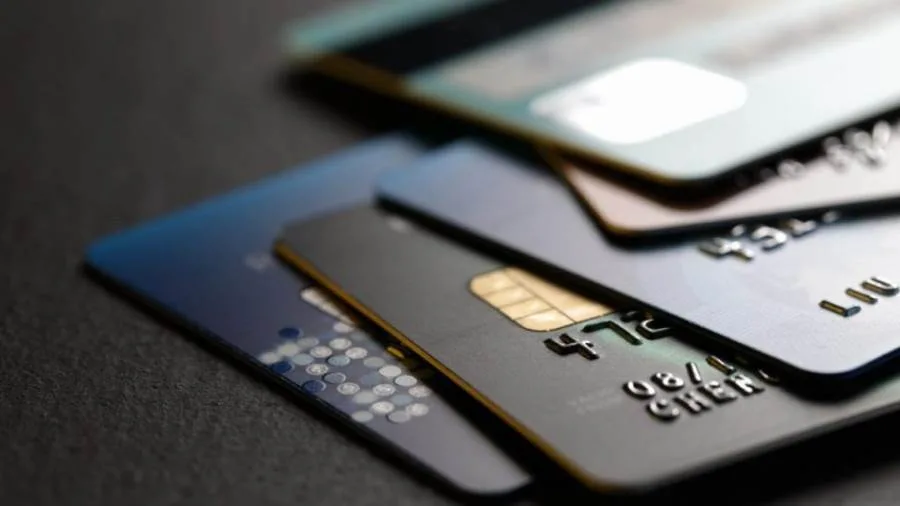فوائد بطاقات الخصم المباشر من البنك التجاري الدولي CIB