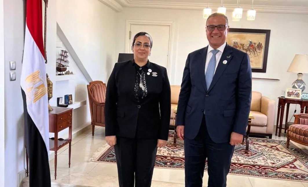 في إطار مشاركتها في المنتدى العربي للمساواة: أمل عمار تتفقد سفارة مصر في الجزائر. في إطار مشاركتها في المنتدى العربي للمساواة: أمل عمار تتفقد سفارة مصر في الجزائر.
