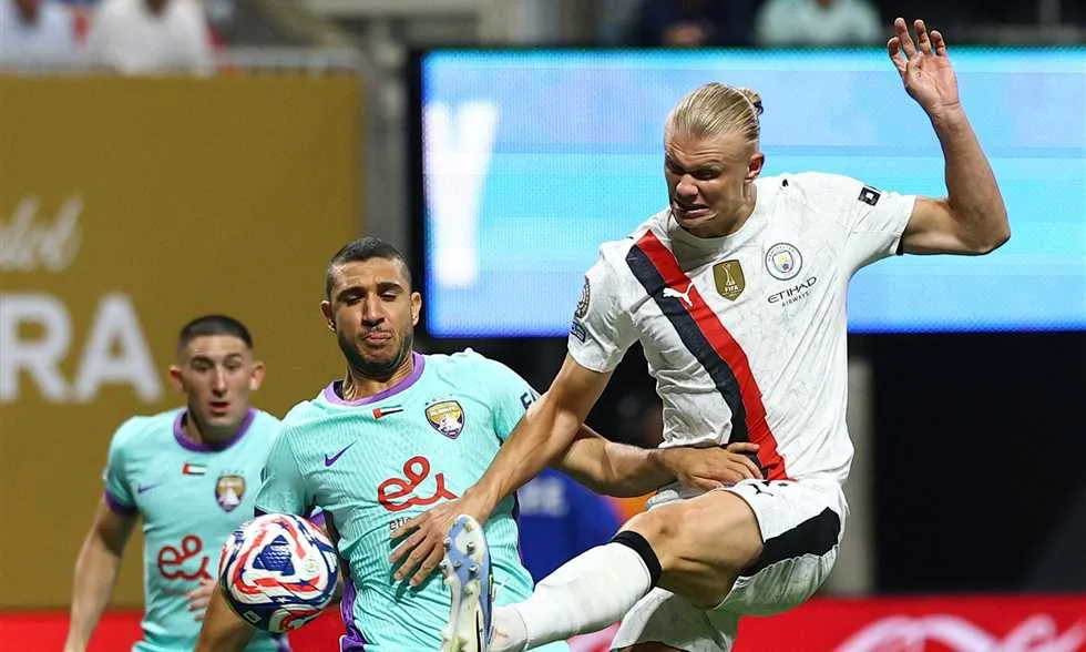 في حضور ثلاثي مصري، مانشستر سيتي يحقق انتصاراً ساحقاً على العين بسداسية و100% لجوارديولا. في حضور ثلاثي مصري، مانشستر سيتي يحقق انتصاراً ساحقاً على العين بسداسية و100% لجوارديولا.