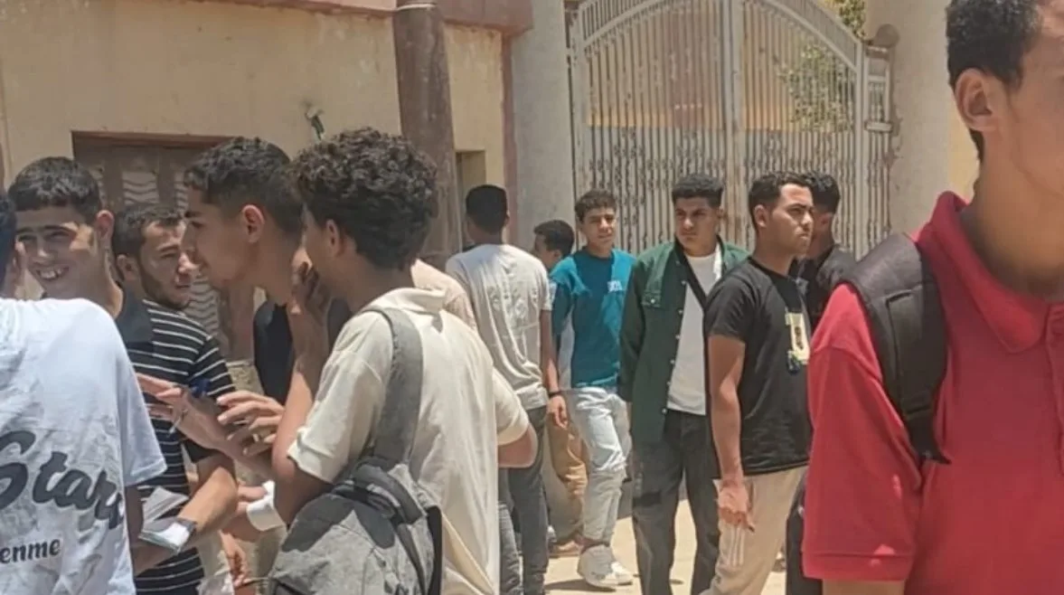 في ظل إجراءات أمنية مشددة.. وصول أسئلة الفيزياء والتاريخ إلى لجان الثانوية العامة