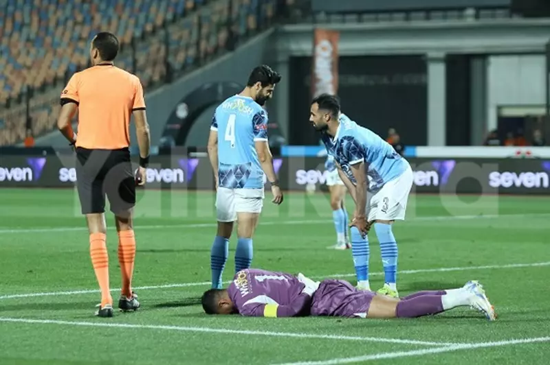 في غضون 6 دقائق.. إصابة الشناوي ومرعي في نهائي كأس مصر في غضون 6 دقائق.. إصابة الشناوي ومرعي في نهائي كأس مصر
