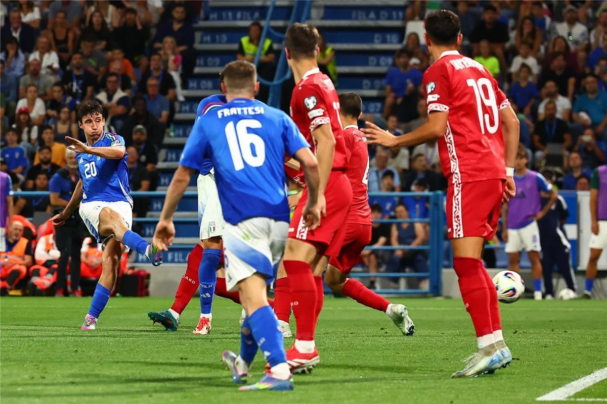 فيديو | إيطاليا تودع سباليتي بانتصار ثنائي على مولدوفا.. وهالاند يقود النرويج للتغلب على إستونيا في تصفيات كأس العالم فيديو | إيطاليا تودع سباليتي بانتصار ثنائي على مولدوفا.. وهالاند يقود النرويج للتغلب على إستونيا في تصفيات كأس العالم