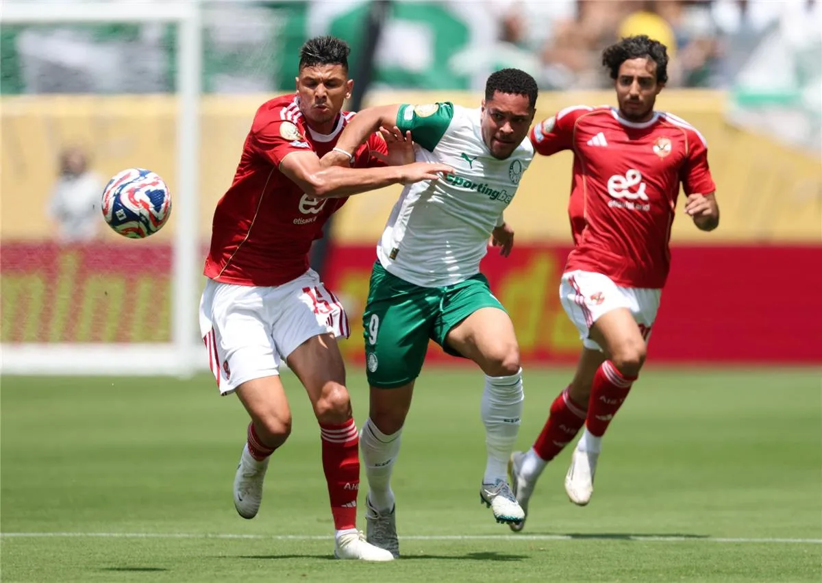 فيديو | الأهلي يتلقى هزيمة أمام بالميراس بهدفين دون رد في كأس العالم للأندية فيديو | الأهلي يتلقى هزيمة أمام بالميراس بهدفين دون رد في كأس العالم للأندية