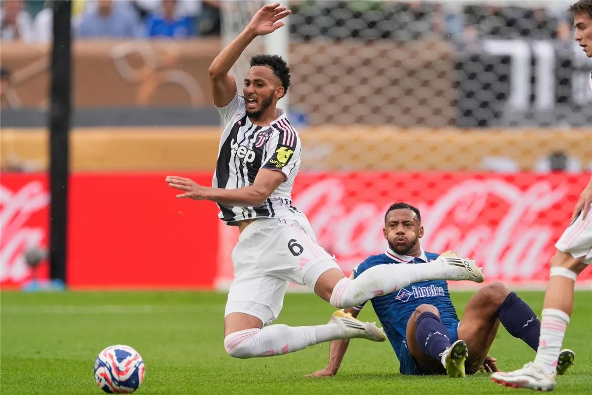 فيديو | الوداد يُخفق أمام يوفنتوس بخسارة واضحة برباعية ويودع كأس العالم للأندية رسميًا فيديو | الوداد يُخفق أمام يوفنتوس بخسارة واضحة برباعية ويودع كأس العالم للأندية رسميًا