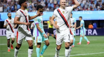 فيديو | بسبب خطأ رامي ربيعة.. هالاند يحرز الهدف الثالث لمانشستر سيتي أمام العين