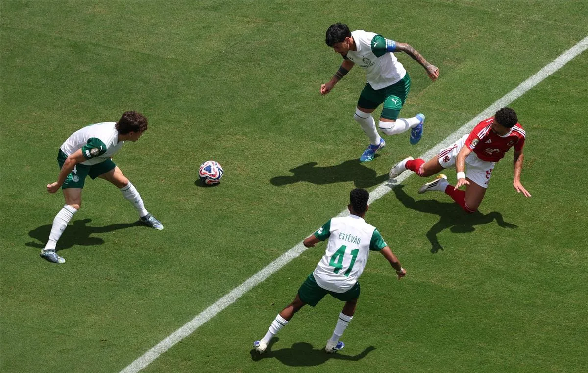 فيديو | خوسيه لوبيز يحرز الهدف الثاني بالميراس في مباراة الأهلي فيديو | خوسيه لوبيز يحرز الهدف الثاني بالميراس في مباراة الأهلي