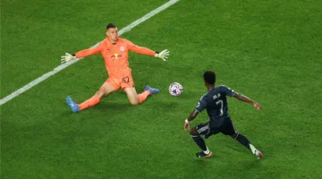 فيديو | في 8 دقائق.. فينيسيوس وفالفيردي يحققان هدفين لريال مدريد ضد سالزبورغ