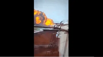 فيديو: لحظة سقوط وانفجار مفاجئ لطائرة هندية في السماء ومصير الركاب غير معلوم