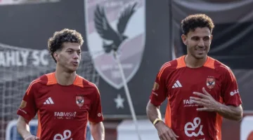 فيديو.. مشكلة قيد حمدي فتحي والعش