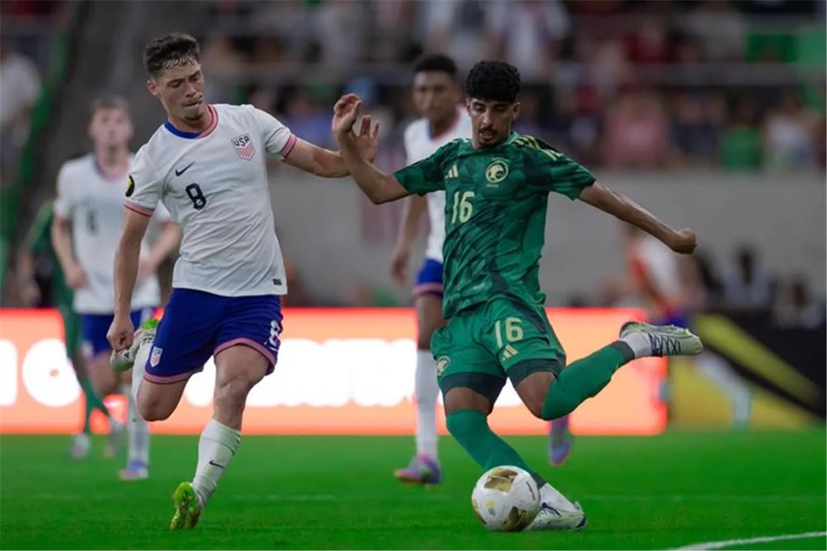 فيديو | منتخب السعودية يتعرض للهزيمة أمام أمريكا بهدف في كأس الكونكاكاف فيديو | منتخب السعودية يتعرض للهزيمة أمام أمريكا بهدف في كأس الكونكاكاف