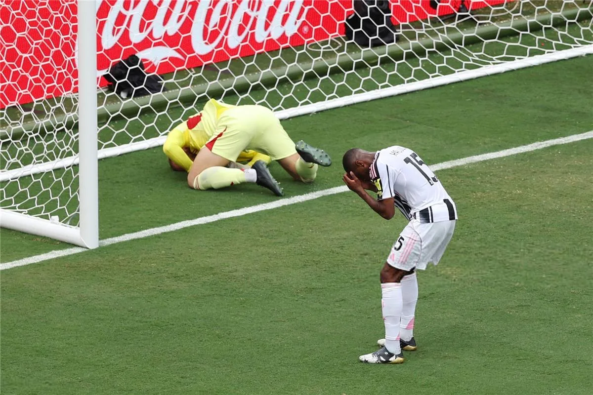فيديو | هدف غير مقصود.. بيير كالولو يضيف الهدف الثاني لمانشستر سيتي ضد يوفنتوس
