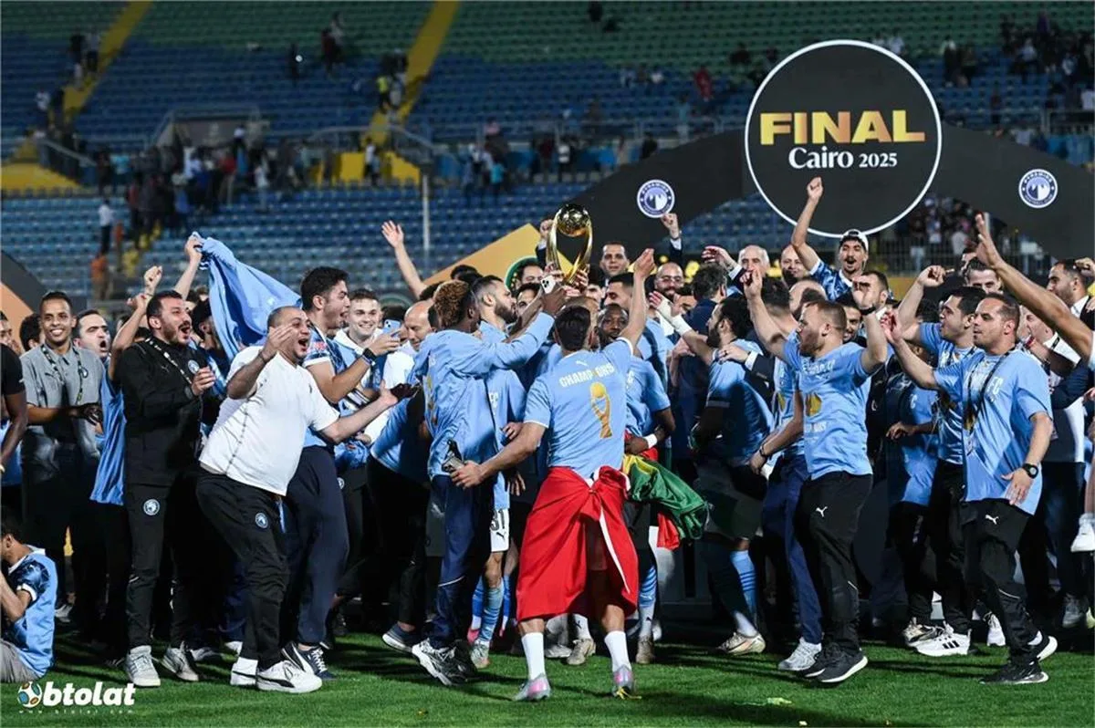 فيفا تهنئ بيراميدز بفوزه بدوري أبطال إفريقيا وتأهله لكأس العالم للأندية فيفا تهنئ بيراميدز بفوزه بدوري أبطال إفريقيا وتأهله لكأس العالم للأندية