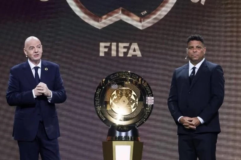 فيفا يتشارك مع صندوق الاستثمارات السعودي لدعم كأس العالم للأندية فيفا يتشارك مع صندوق الاستثمارات السعودي لدعم كأس العالم للأندية