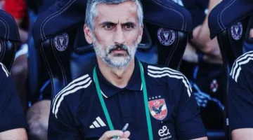 فيفا يطلب من مدرب الأهلي إزالة شارة دعم فلسطين (صور)