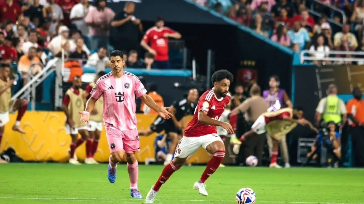 فيفا يفرض غرامة على الأهلي بقيمة 2.4 مليون جنيه في بطولة كأس العالم للأندية.. تعرف على السبب فيفا يفرض غرامة على الأهلي بقيمة 2.4 مليون جنيه في بطولة كأس العالم للأندية.. تعرف على السبب