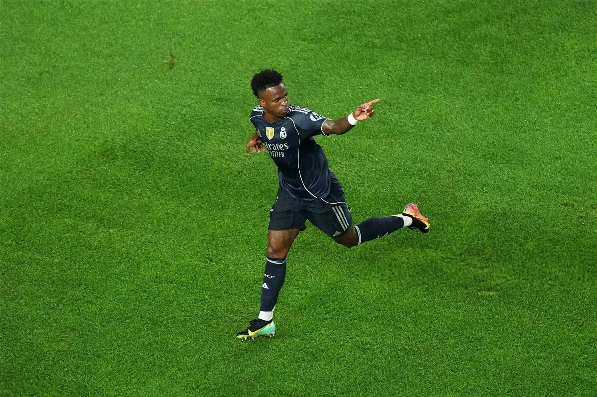 فينيسيوس جونيور: ريال مدريد هو حياتي… ولم أطلع على فيديو جوتي. فينيسيوس جونيور: ريال مدريد هو حياتي… ولم أطلع على فيديو جوتي.