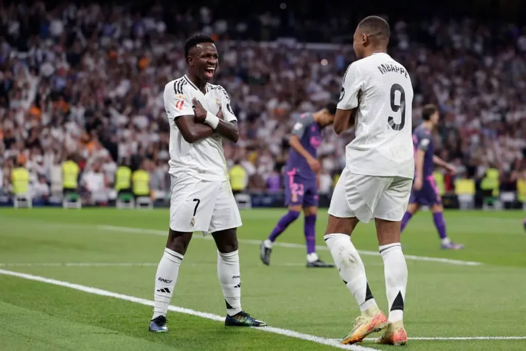فينيسيوس يعيش مشاعر الغضب والغيرة بسبب مبابي فينيسيوس يعيش مشاعر الغضب والغيرة بسبب مبابي