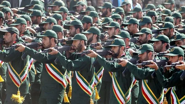 قائد الحرس الثوري الإيراني: “سنرد بقوة أكبر إذا كررت الولايات المتحدة اعتداءاتها علينا” قائد الحرس الثوري الإيراني: “سنرد بقوة أكبر إذا كررت الولايات المتحدة اعتداءاتها علينا”