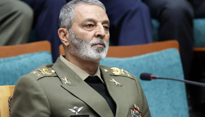 قائد جديد للجيش الإيراني: ‘موسوي’ يحل محل ‘عقل الاستخبارات’ قائد جديد للجيش الإيراني: ‘موسوي’ يحل محل ‘عقل الاستخبارات’