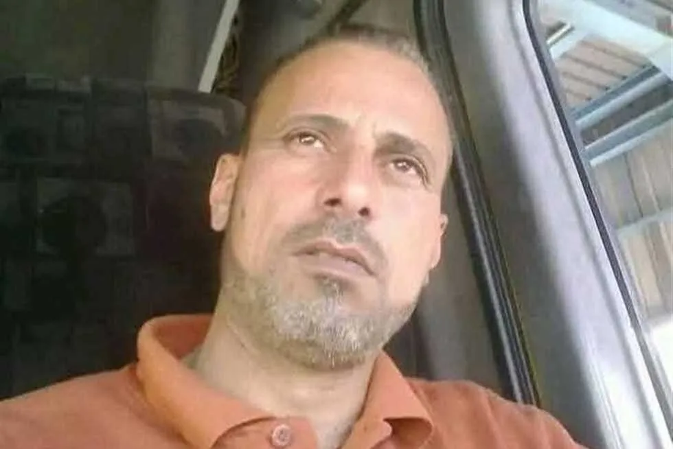 «قاد شاحنة مملوءة بالوقود رغم اشتعالها لإنقاذ الكثيرين».. وفاة سائق بطل حريق العاشر من رمضان «قاد شاحنة مملوءة بالوقود رغم اشتعالها لإنقاذ الكثيرين».. وفاة سائق بطل حريق العاشر من رمضان