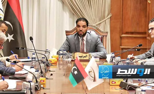 قادربوه يوقف رئيس هيئة مكافحة الجرائم المالية عن أداء مهامه قادربوه يوقف رئيس هيئة مكافحة الجرائم المالية عن أداء مهامه