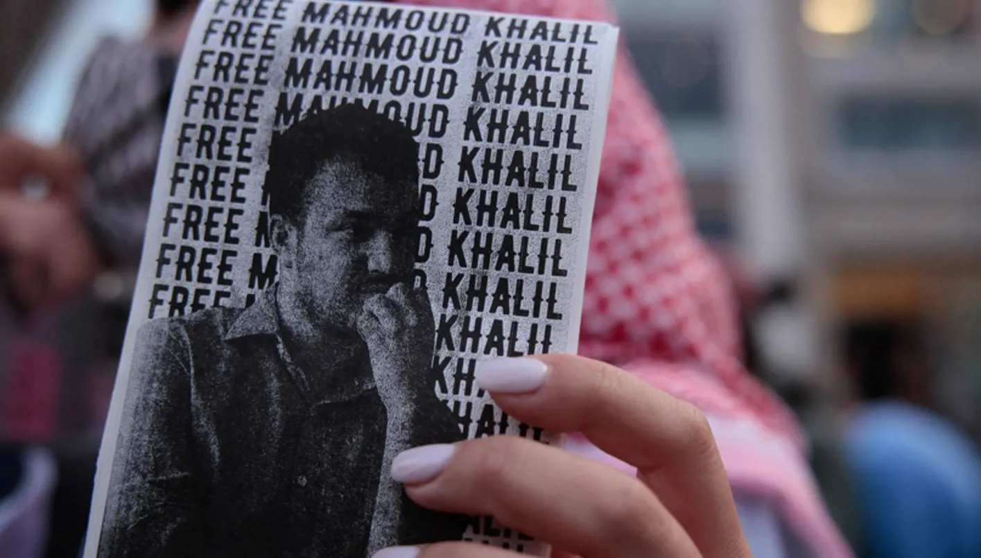 قاضٍ أمريكي يقرر الإفراج عن ناشط رائد في مظاهرات جامعية دعماً لفلسطين قاضٍ أمريكي يقرر الإفراج عن ناشط رائد في مظاهرات جامعية دعماً لفلسطين