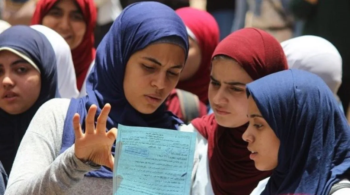 قبل ساعات من بدايته.. صفحات الغش تدّعي تسريب امتحان الدين للثانوية العامة والتعليم: “هذا غير ممكن”