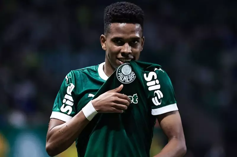 قبل مواجهة الأهلي: ما هي إنجازات إستيفاو، نجم مباراة بالميراس وبورتو في كأس العالم للأندية؟ قبل مواجهة الأهلي: ما هي إنجازات إستيفاو، نجم مباراة بالميراس وبورتو في كأس العالم للأندية؟