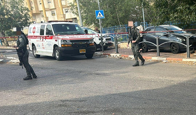 قتيلان في حادث إطلاق نار داخل فلسطين المحتلة قتيلان في حادث إطلاق نار داخل فلسطين المحتلة