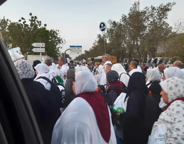إدارة العلاقات الإنسانية بوزارة الداخلية تنظم رحلة لأسر الشهداء إلى المدينة المنورة إدارة العلاقات الإنسانية بوزارة الداخلية تنظم رحلة لأسر الشهداء إلى المدينة المنورة